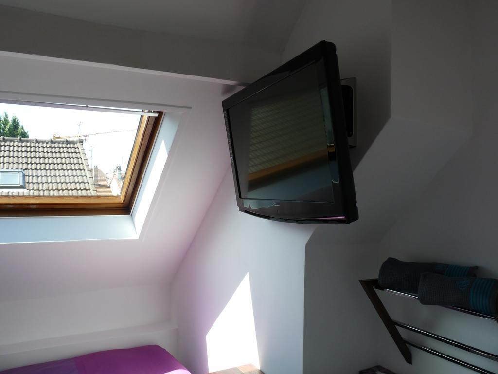 Du Cote De Chez Jos Hotel Bezons Værelse billede